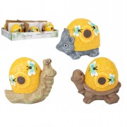 Animal Figure w/Beehive